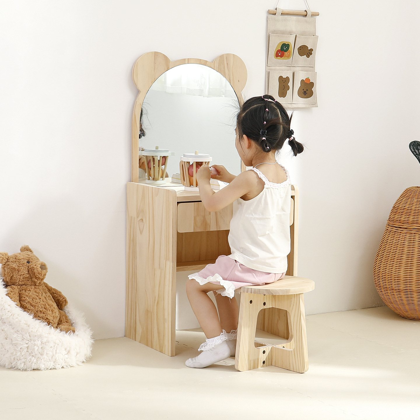 Meuble coiffeuse pour enfant
